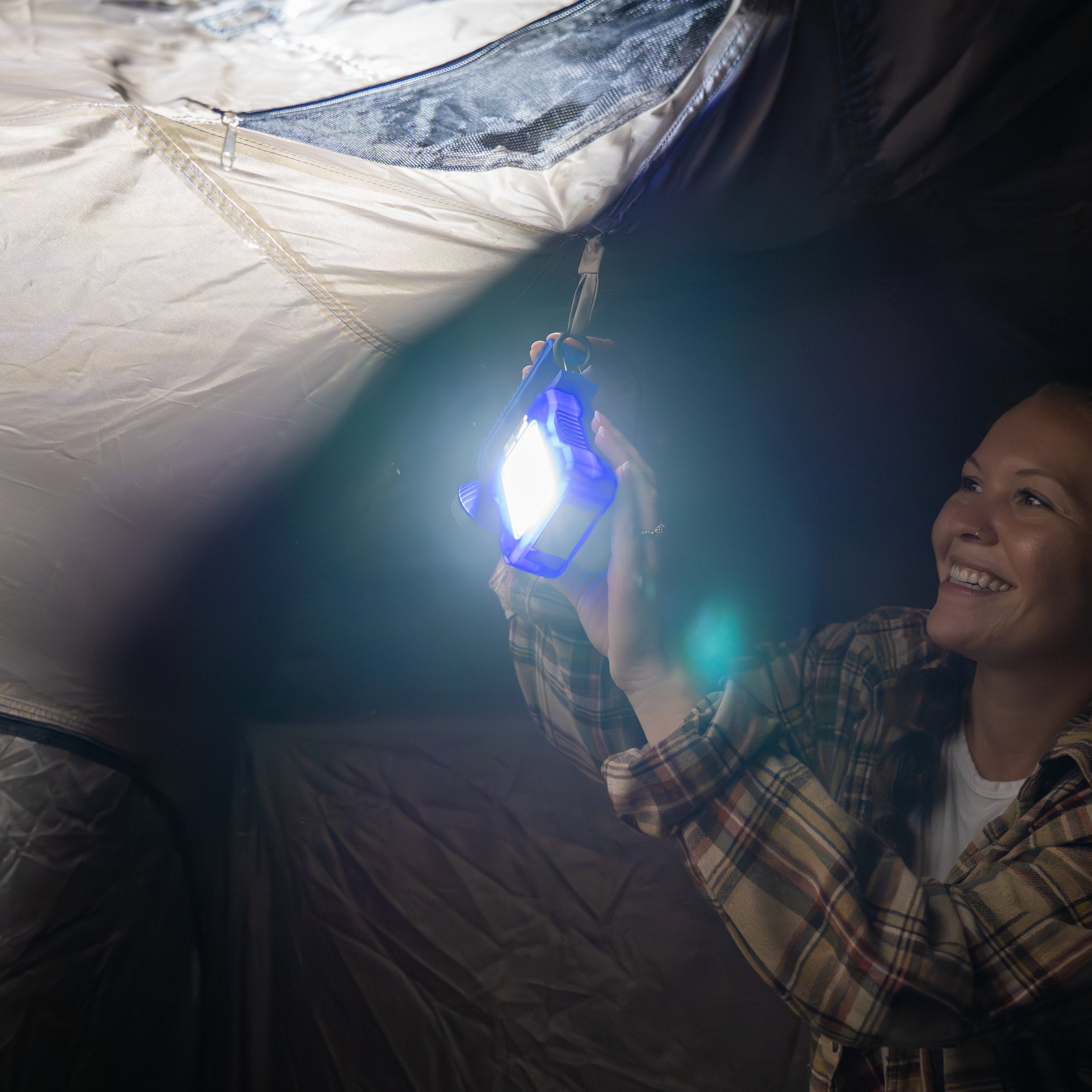 Flipo Solar Rechargeable Dual Flashlight & Work Light
