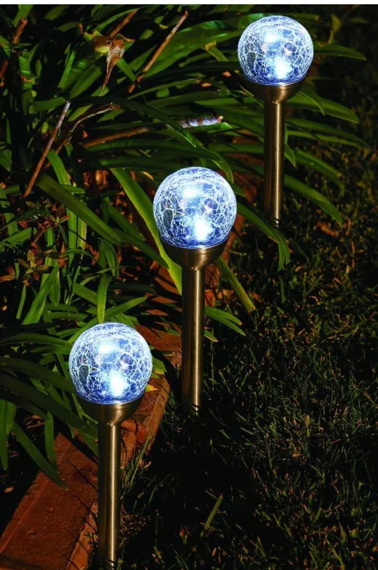 Berkley Jensen Steel Solar Crackle Glass Ball PathWay Lights- 8 Pack