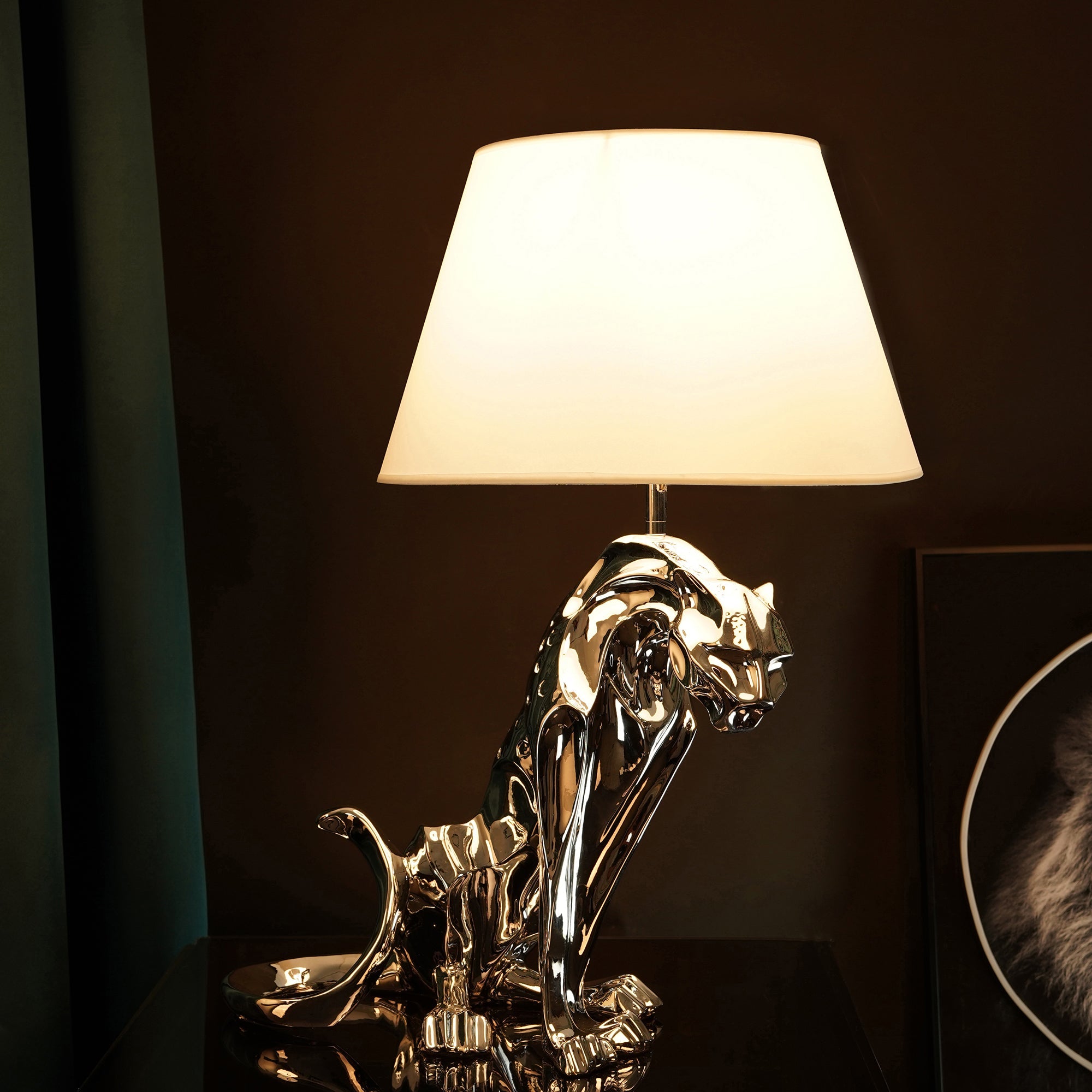 Jaguar Table Lamp