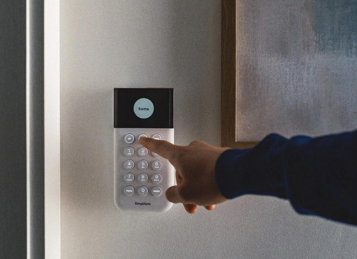 Wireless Home Security System With Indoor Camera & Doorbell 1 